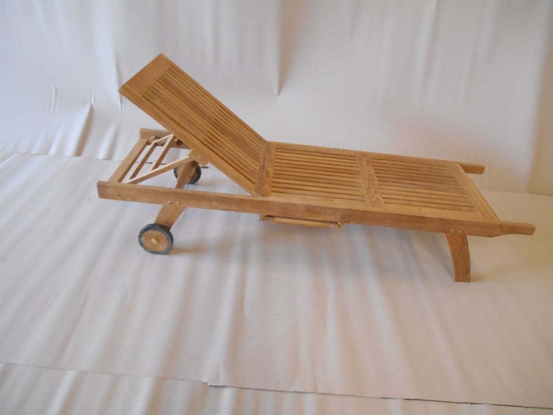 Nikos Sun lounger